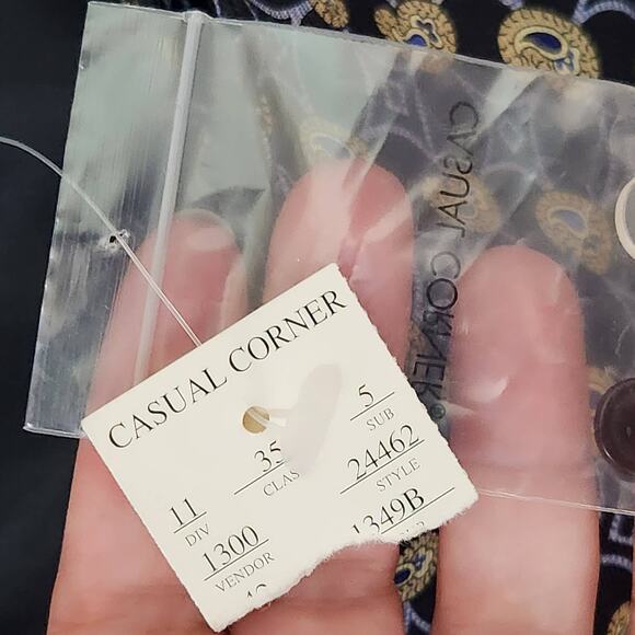 NWT Casual Corner Navy Geometric 100% Silk Navy Paisley Wrap Skirt Women's 12 - Picture 6 of 9